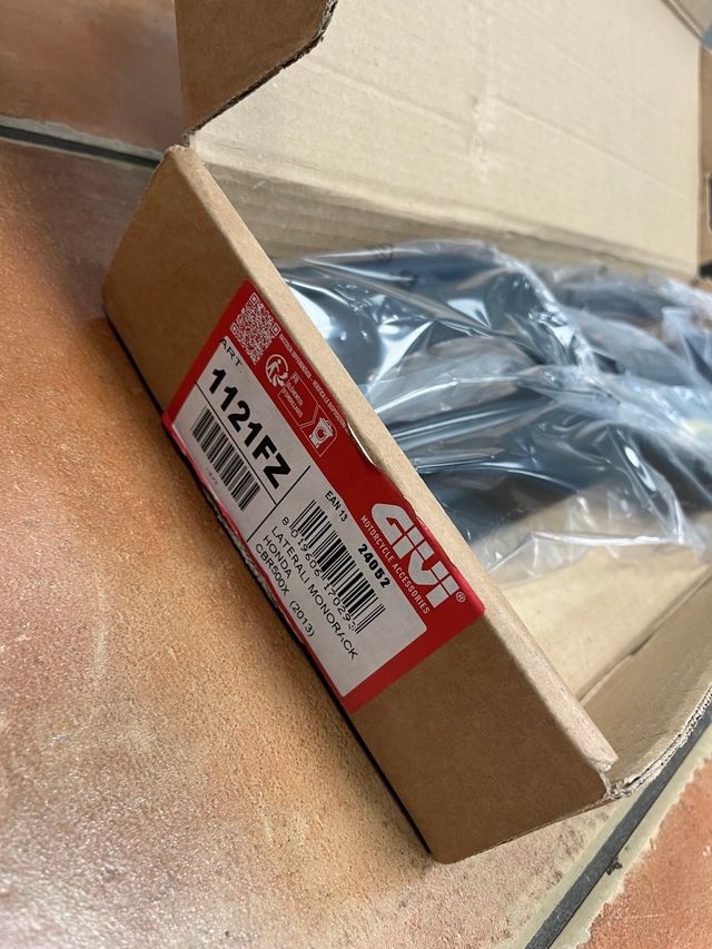 soportes maletas laterales y top case givi cb500x