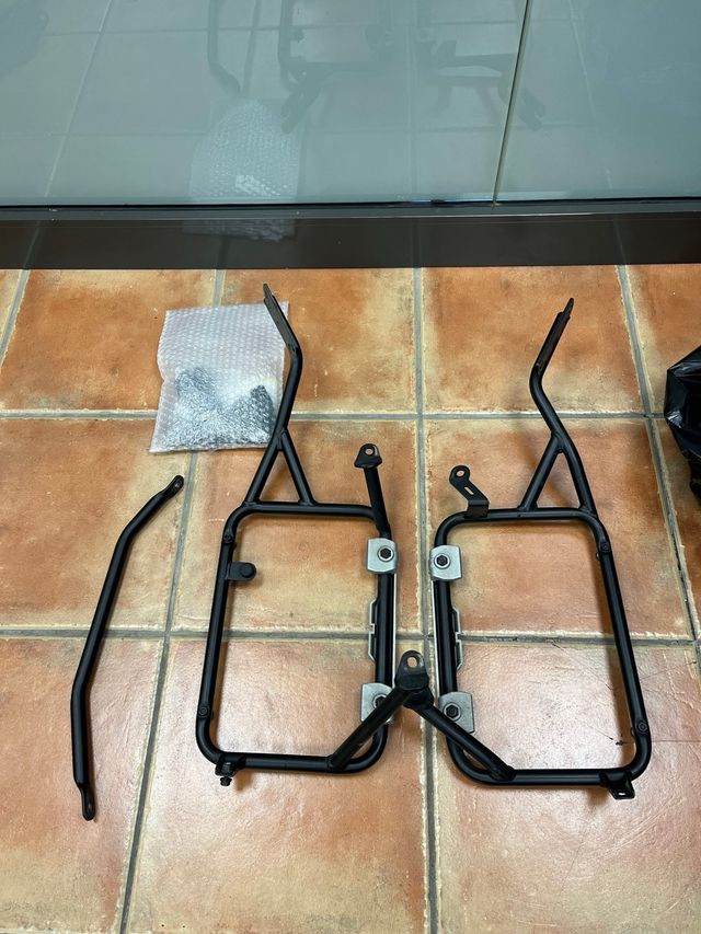 soportes maletas laterales y top case givi cb500x