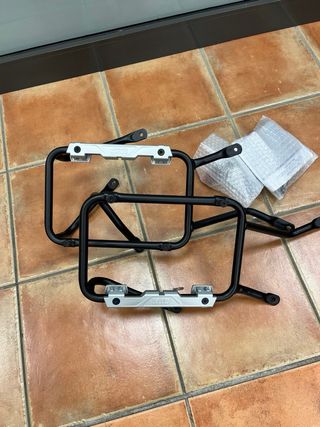 soportes maletas laterales y top case givi cb500x