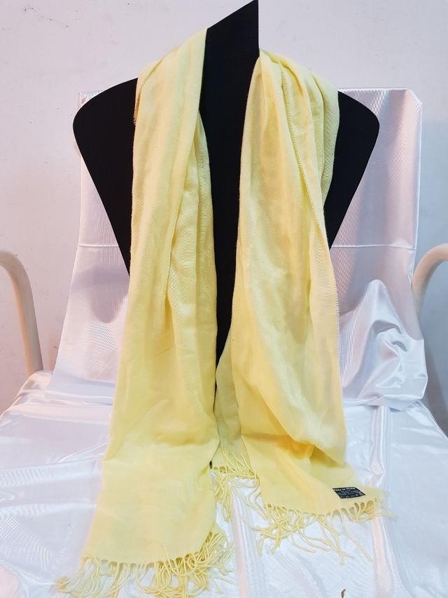 Disponibles Bufandas y Fulares