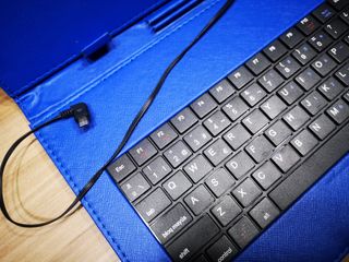 Funda tablet con teclado