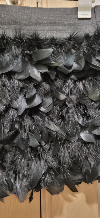 Minifalda plumas