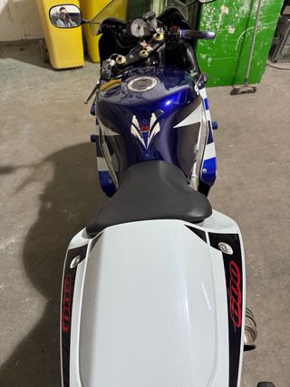 Suzuki gsxr 600