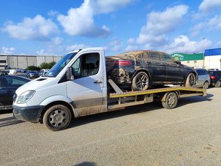 Grua portacoches transporte