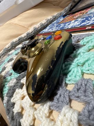 Mando Xbox 360 dorado