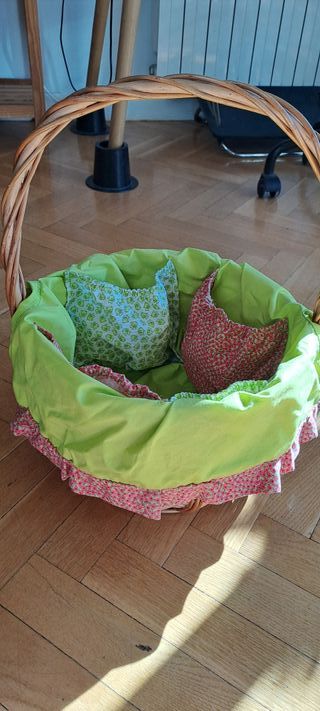Cesta regalo bebé recién nacido o costura y punto