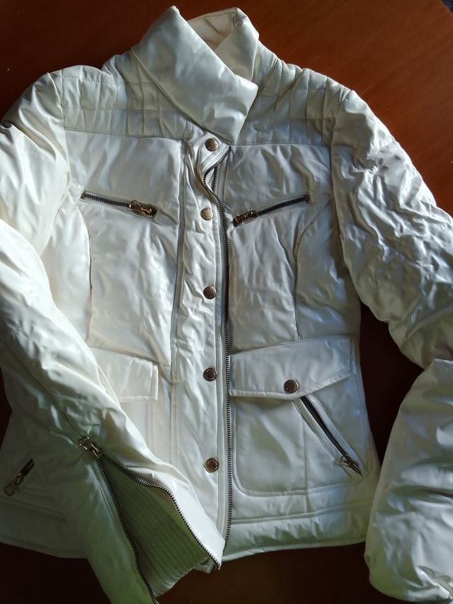 Giubbotto corto bianco - Chaqueta corta blanca