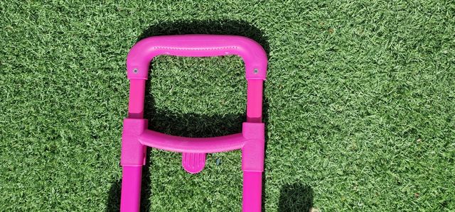 Carrito porta mochila fucsia