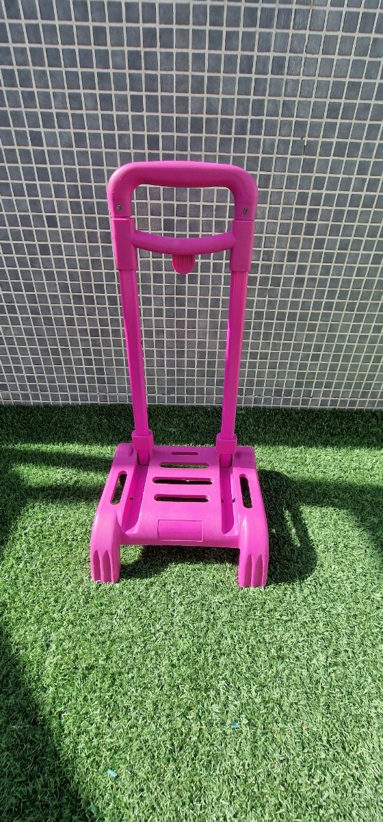 Carrito porta mochila fucsia