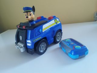 Coche TELEDIRIGIDO de Chase + regalo