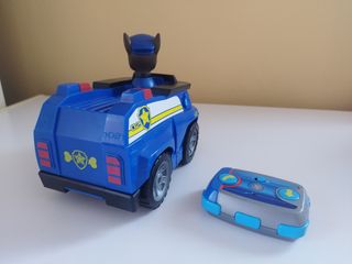 Coche TELEDIRIGIDO de Chase + regalo