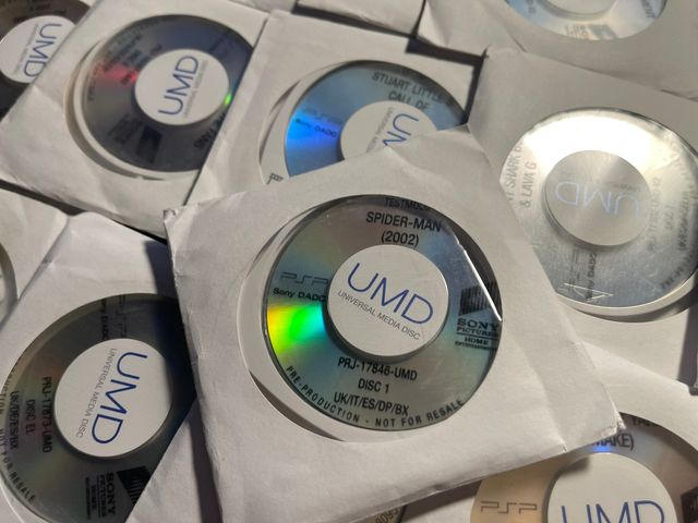 Lote 41 películas UMD / PSP TESTMOLD