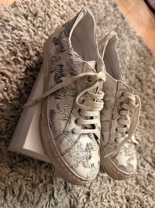 Scarpe sneakers bianche/ grigie
