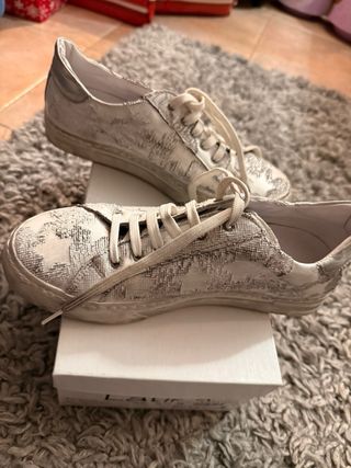 Scarpe sneakers bianche/ grigie