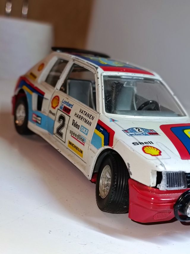 PEUGEOT 205 TURBO 1/24 BURAGO