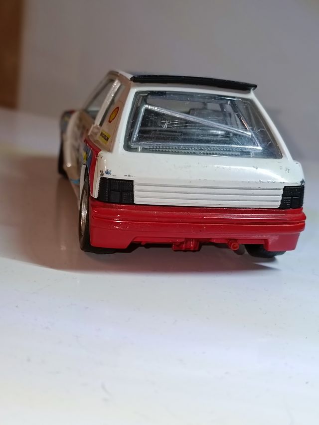 PEUGEOT 205 TURBO 1/24 BURAGO