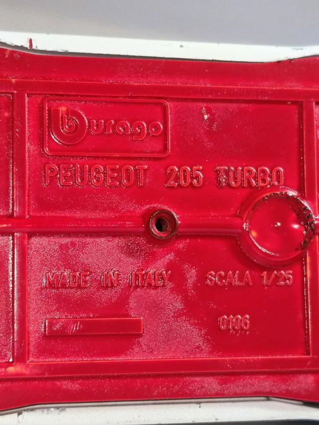 PEUGEOT 205 TURBO 1/24 BURAGO