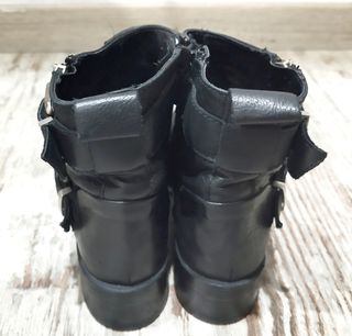 Botines piel Zara.