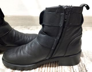 Botines piel Zara.