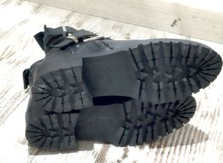 Botines piel Zara.