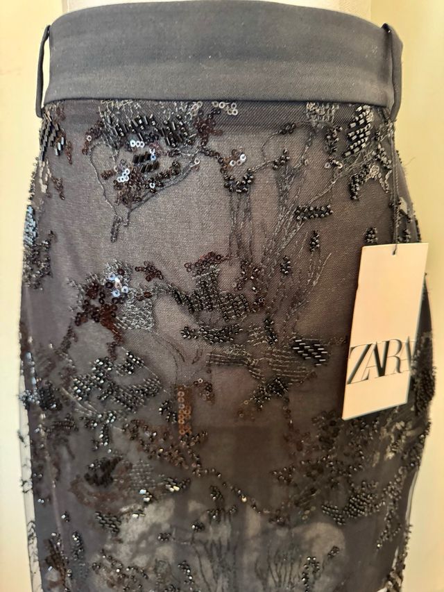 Falda tul con lentejuelas Zara