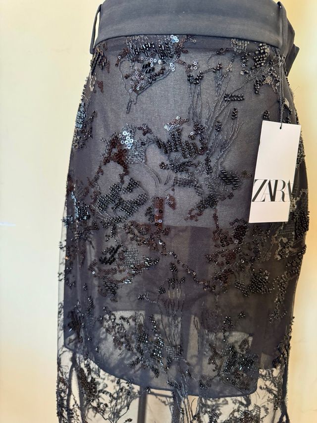 Falda tul con lentejuelas Zara