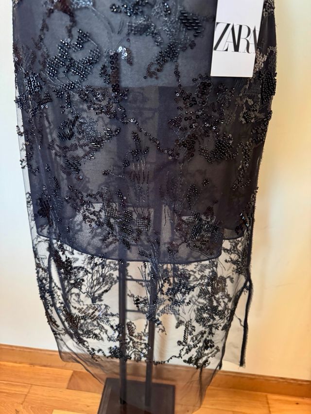 Falda tul con lentejuelas Zara