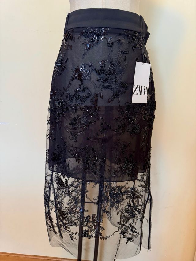Falda tul con lentejuelas Zara