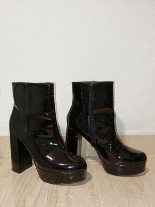Botines estilo cuero 