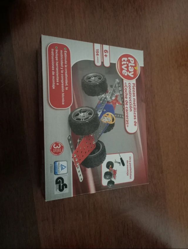 Coche de carreras para montar.