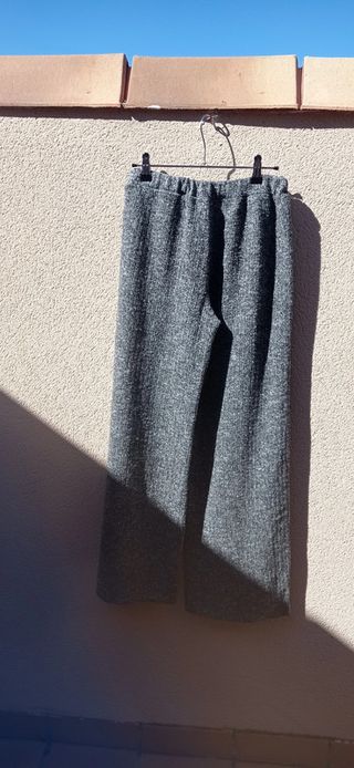 Pantalón de punto gris