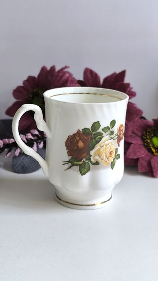 Preciosa Taza Mug porcelana