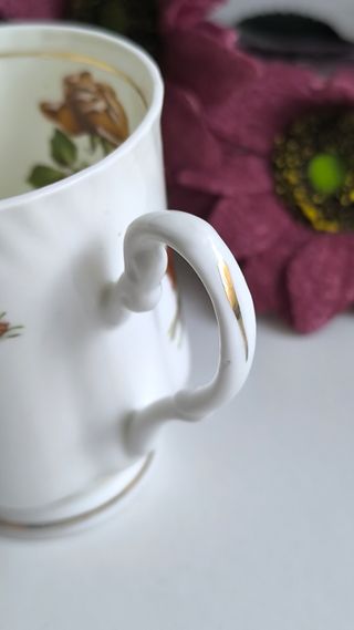 Preciosa Taza Mug porcelana