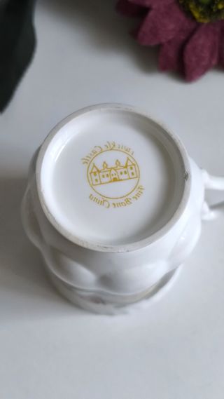 Preciosa Taza Mug porcelana
