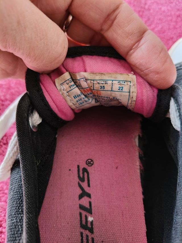 Zapatillas Heelys con ruedas núm 35