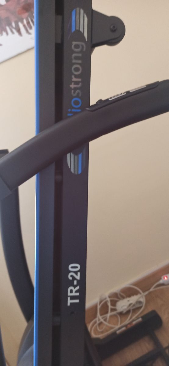 Cinta de correr CardioStrong