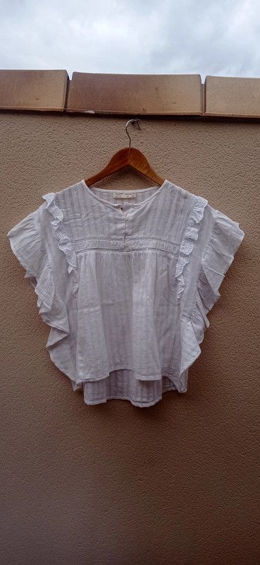 Camisa manga corta romántica Zara