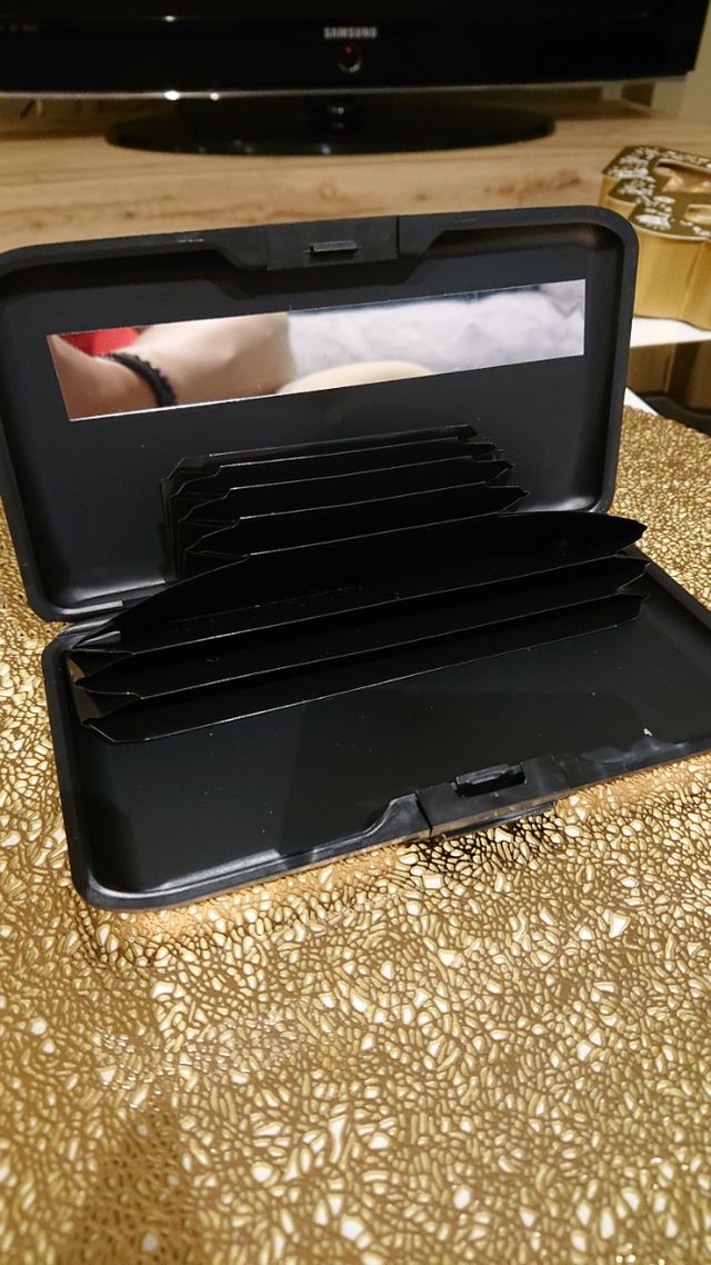 CARTERA Y BILLETERA RÍGIDA