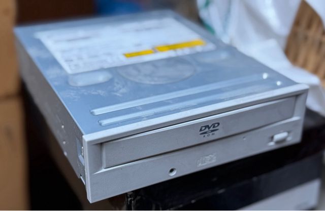 Dvd Rom Modelo:GDR 8163B. Gris plata