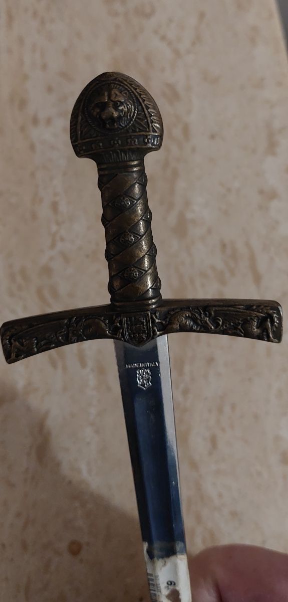 Spadino/Tagliacarte da scrivania a forma di spada