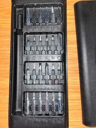 Vendo jogo de bits novo 24 peças incluídas