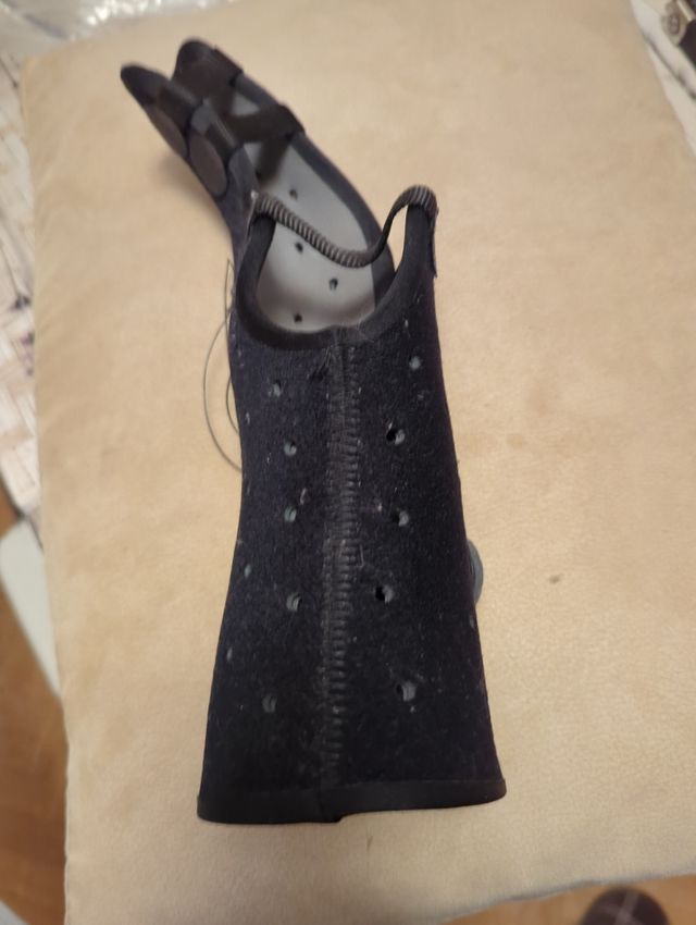 Férula Exos bfb talla M fractura boxeador 