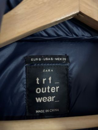 Abrigo azul zara talla s con bolsa para guardarlo