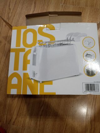 Tostapane nuovo con scatola 