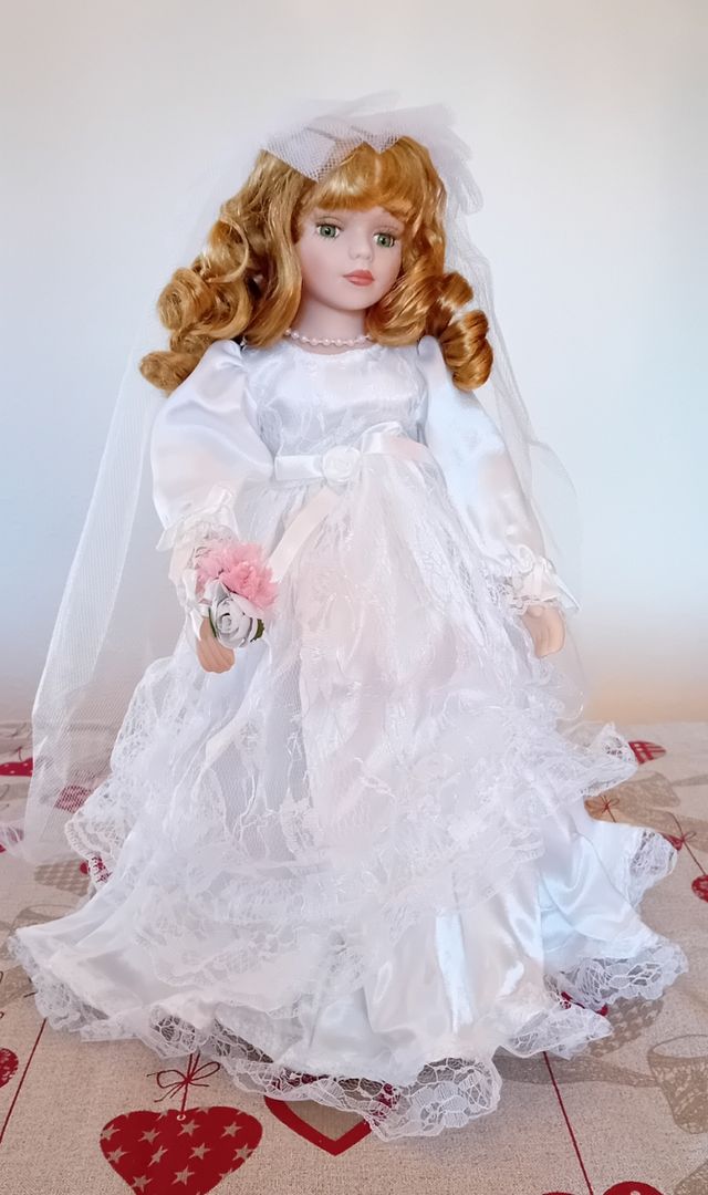 Muñeca de porcelana.