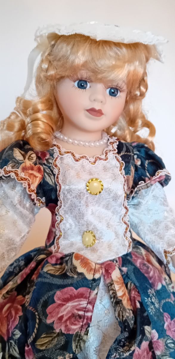 Muñeca de porcelana.