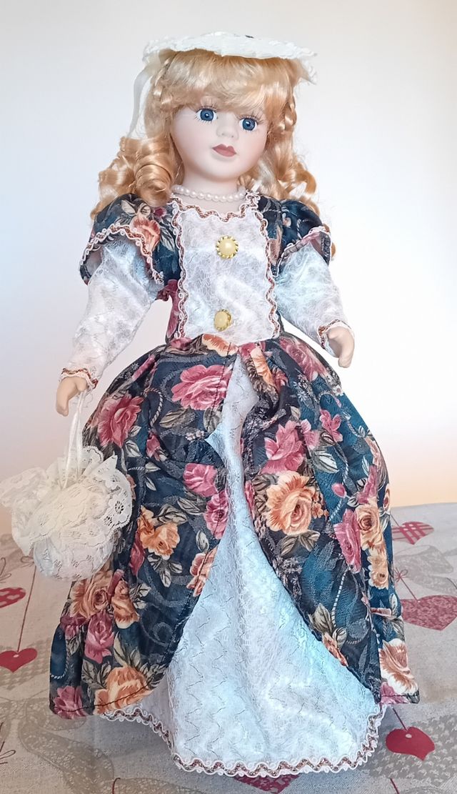 Muñeca de porcelana.