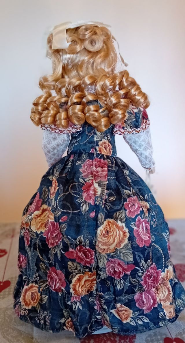 Muñeca de porcelana.