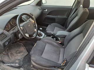 DESPIECE FORD MONDEO 1.8i 16V REF.CHBA (977)