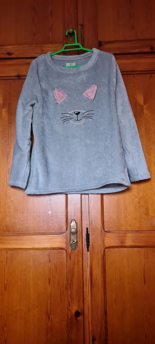 Pijama de invierno con gatito